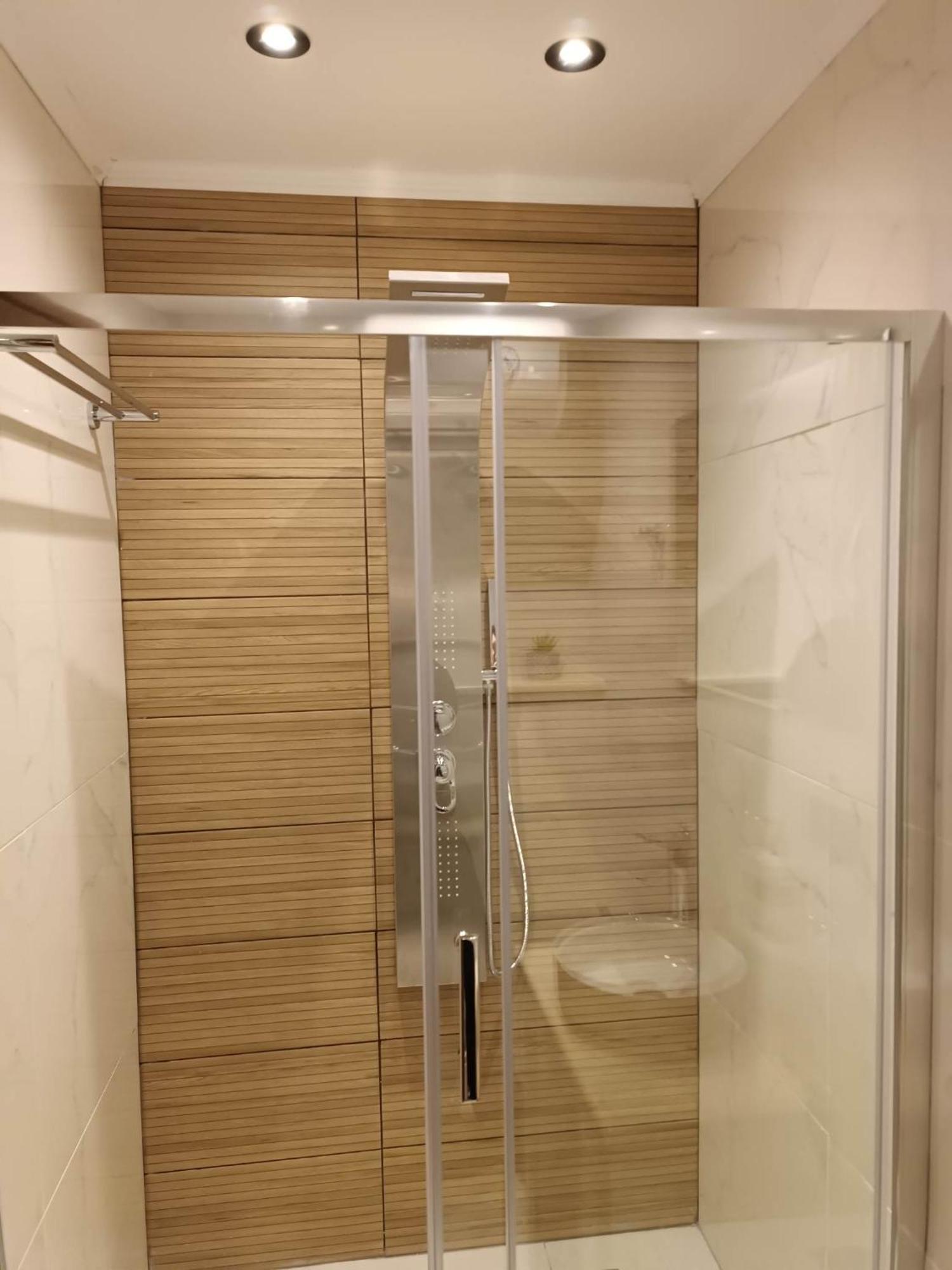 Newly Renovated Apartment Next To The Port Mantouki Bagian luar foto